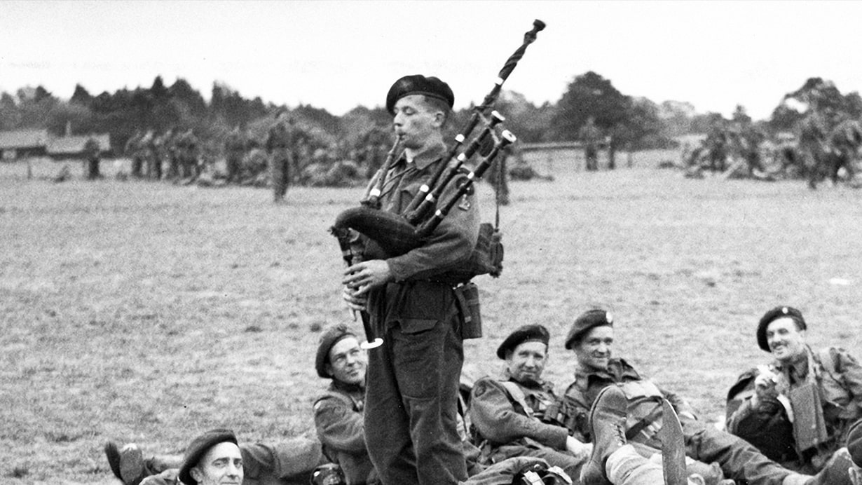 The bagpiper of DDay Sky HISTORY TV Channel
